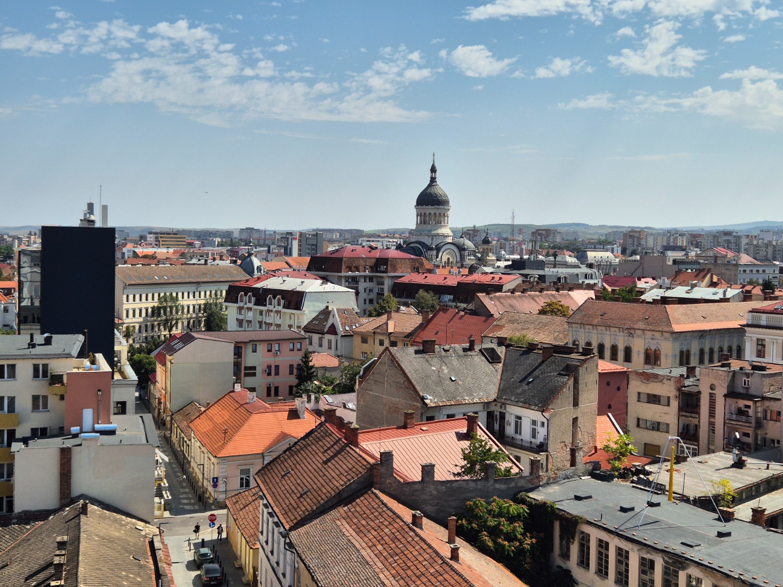 Pompă de căldură sau centrală pe gaz? Care este soluția de încălzire mai rentabilă și mai sigură pentru viitor?